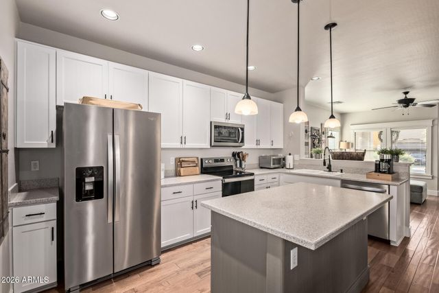 1168 E CANYON CREEK Drive, Gilbert, AZ 85295