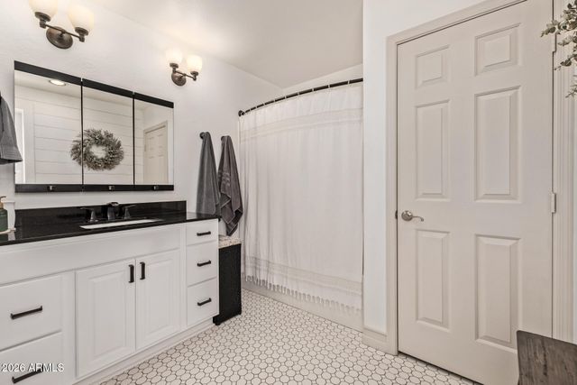 1168 E CANYON CREEK Drive, Gilbert, AZ 85295