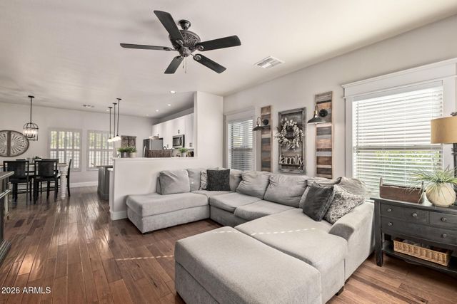 1168 E CANYON CREEK Drive, Gilbert, AZ 85295