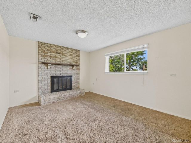 904 S Uravan St, Aurora, CO 80017