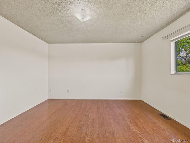 904 S Uravan St, Aurora, CO 80017