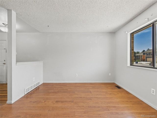 904 S Uravan St, Aurora, CO 80017