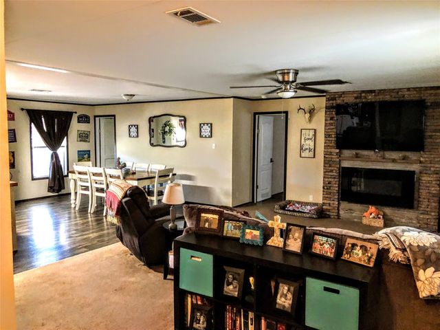 204 W Eaton Avenue, Graford, TX 76449