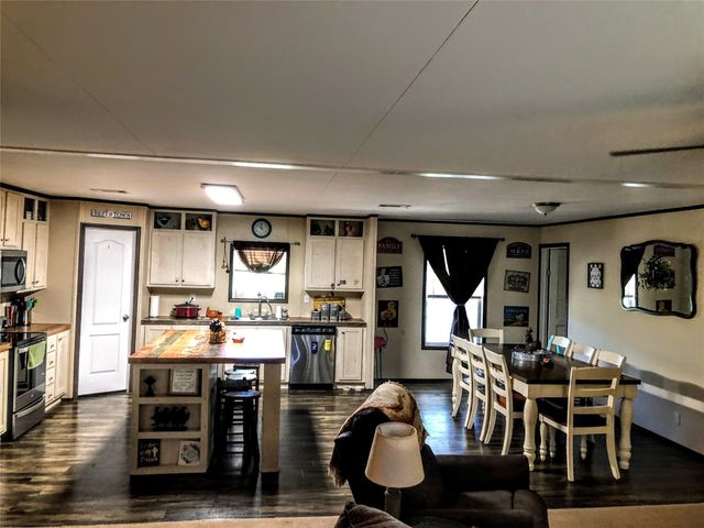 204 W Eaton Avenue, Graford, TX 76449