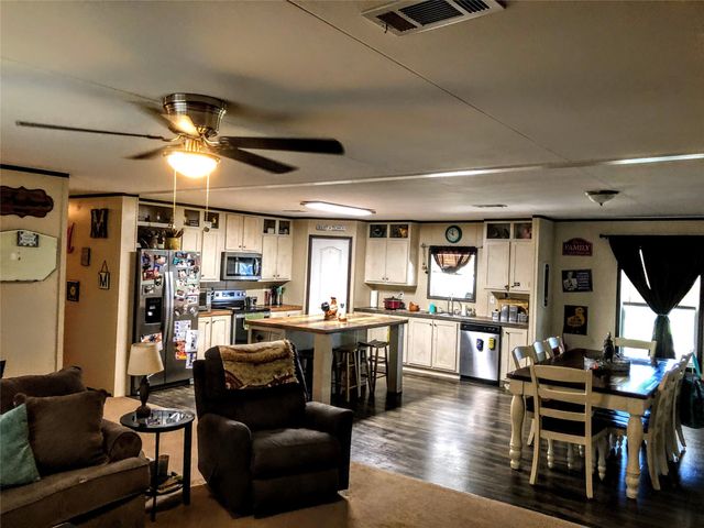 204 W Eaton Avenue, Graford, TX 76449