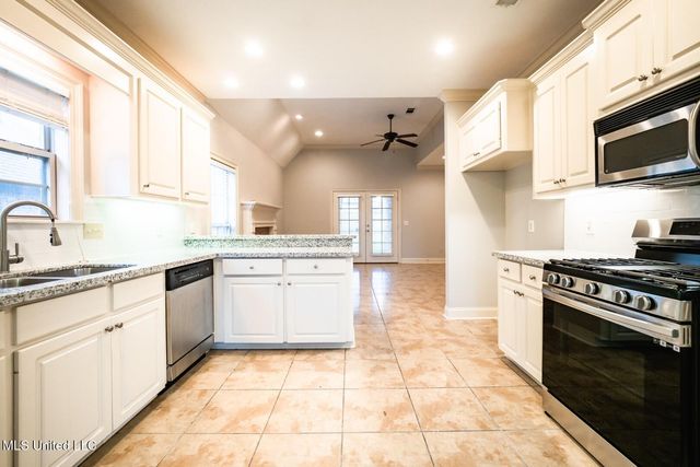 106 Wells Court, Canton, MS 39046