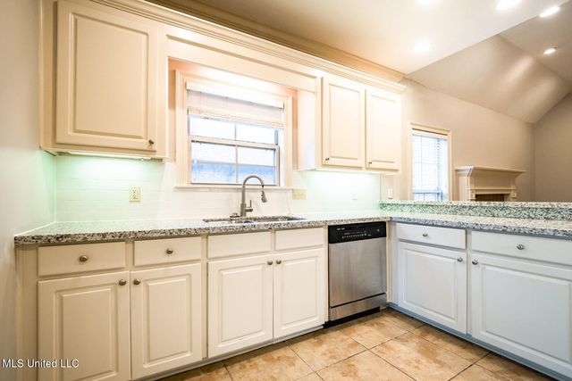 106 Wells Court, Canton, MS 39046