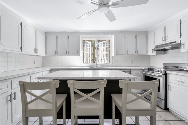 40 Captain Stanley Road, South Yarmouth, MA 02664