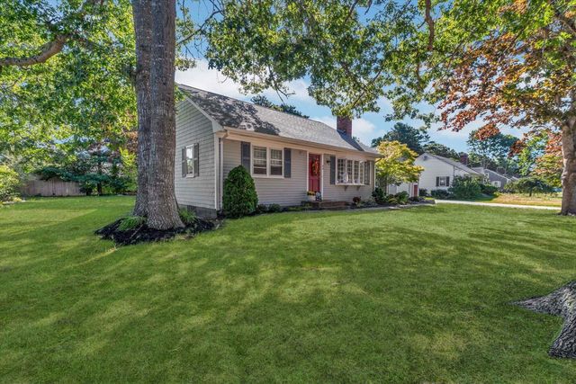 40 Captain Stanley Road, South Yarmouth, MA 02664