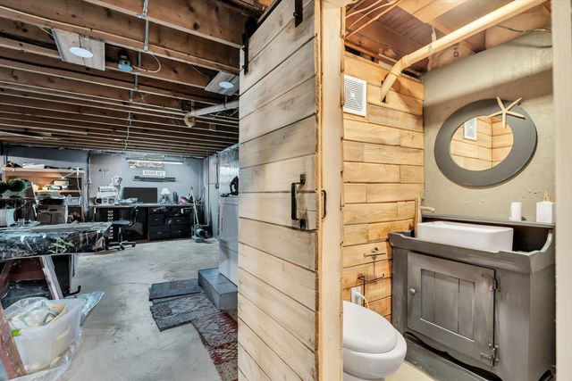 40 Captain Stanley Road, South Yarmouth, MA 02664
