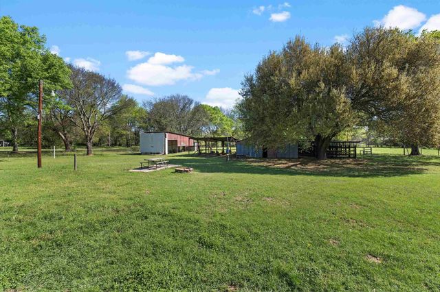 636 Garden Drive, Longview, TX 75633