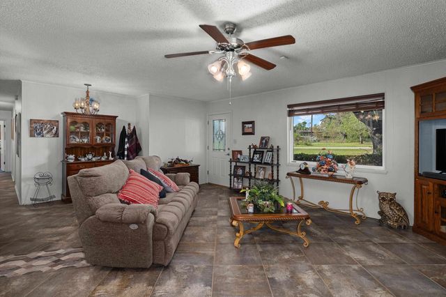 636 Garden Drive, Longview, TX 75633