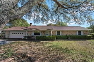 636 Garden Drive, Longview, TX 75633