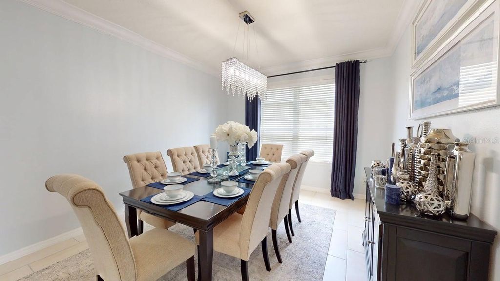 Image 15 of property listing at 2127 PLANTATION OAK DRIVE, Orlando, FL 32824