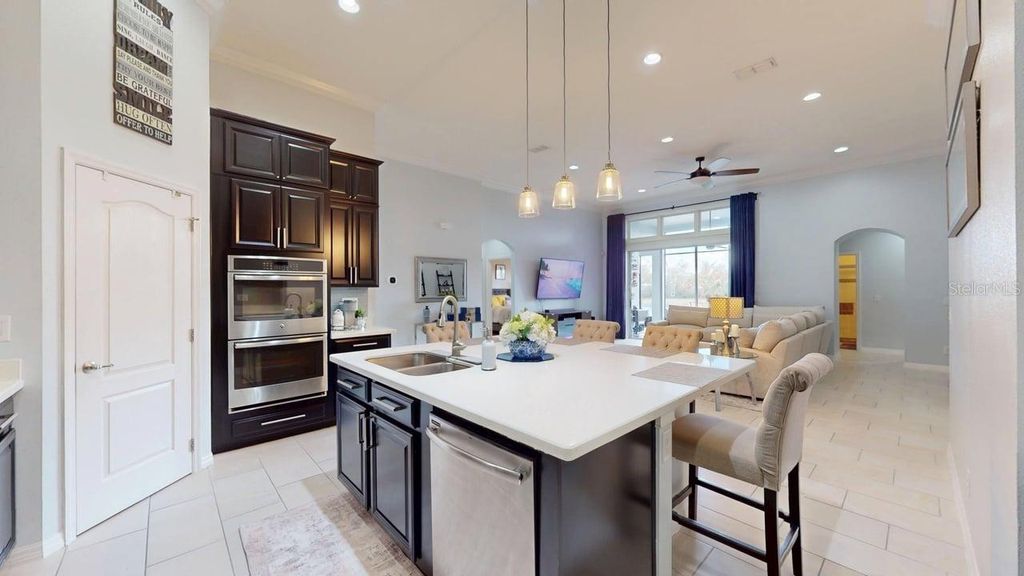 Image 18 of property listing at 2127 PLANTATION OAK DRIVE, Orlando, FL 32824