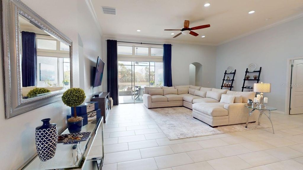 Image 33 of property listing at 2127 PLANTATION OAK DRIVE, Orlando, FL 32824