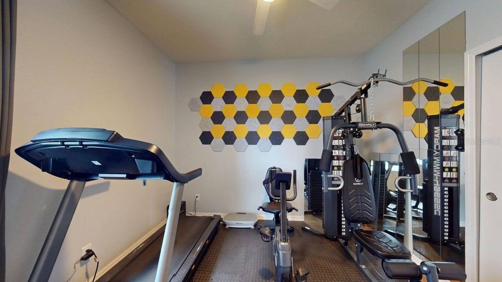 Image 10 of property listing at 2127 PLANTATION OAK DRIVE, Orlando, FL 32824