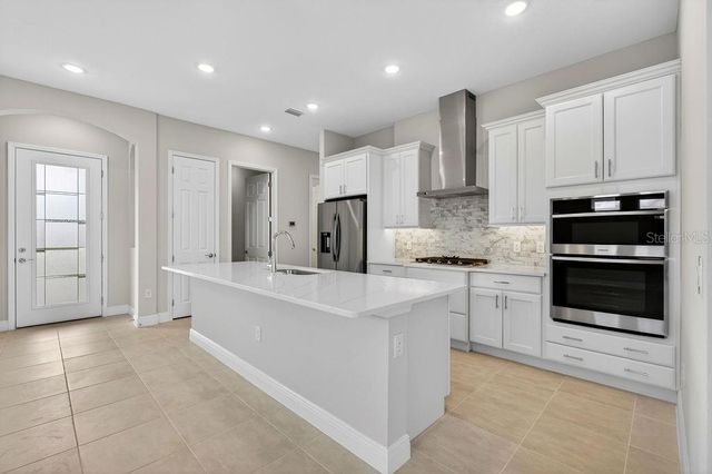 8592 HEMPSTEAD WAY, Mount Dora, FL 32757