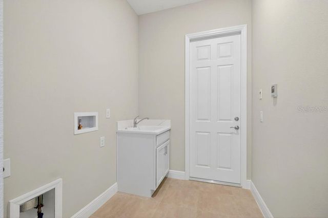 8592 HEMPSTEAD WAY, Mount Dora, FL 32757