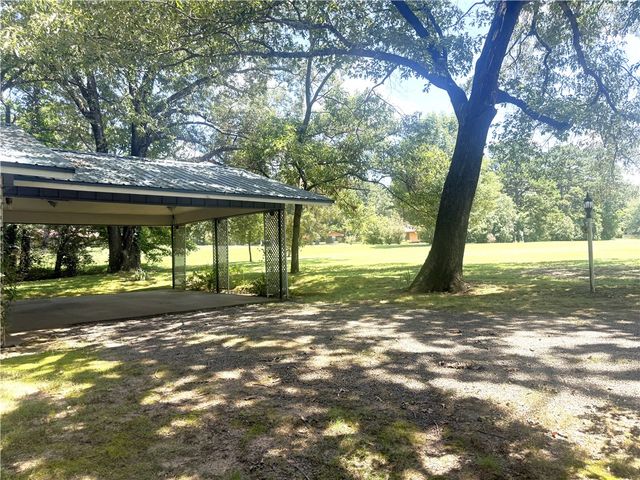 10117 Wolf Lane, Dardanelle, AR 72834