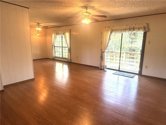 10117 Wolf Lane, Dardanelle, AR 72834
