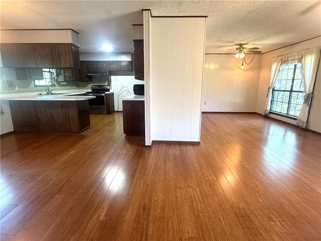10117 Wolf Lane, Dardanelle, AR 72834