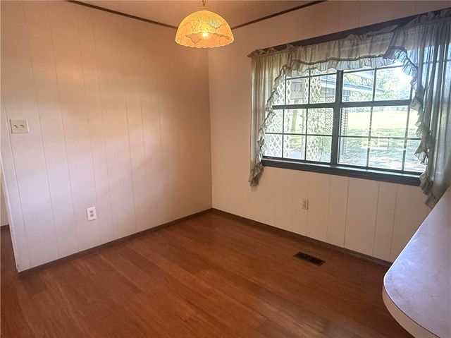 10117 Wolf Lane, Dardanelle, AR 72834