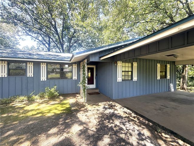 10117 Wolf Lane, Dardanelle, AR 72834
