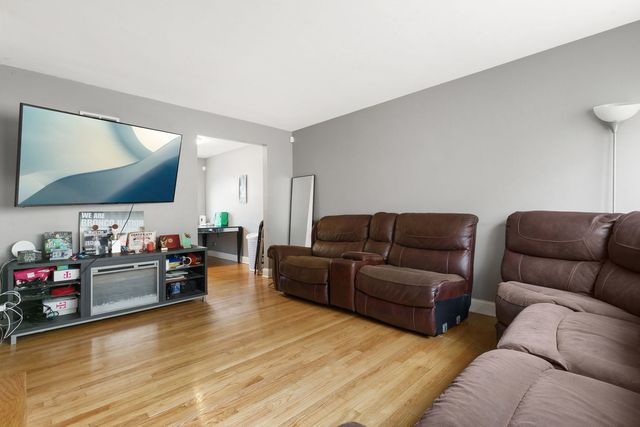 1028 BELLWOOD Avenue E, Bellwood, IL 60104