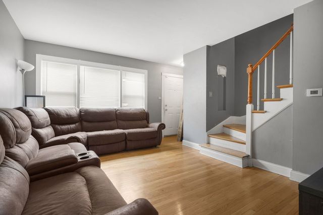 1028 BELLWOOD Avenue E, Bellwood, IL 60104