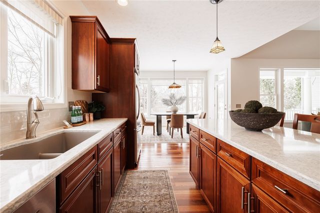 9 Abbotswood Crescent, Penfield, NY 14526