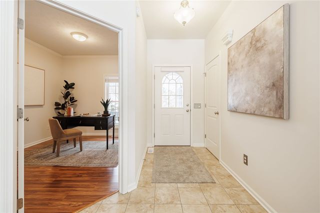 9 Abbotswood Crescent, Penfield, NY 14526