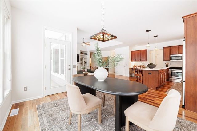 9 Abbotswood Crescent, Penfield, NY 14526