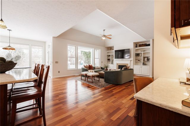 9 Abbotswood Crescent, Penfield, NY 14526