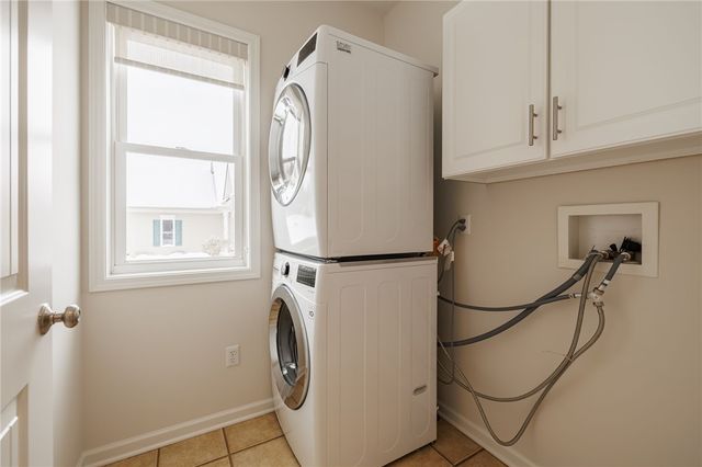 9 Abbotswood Crescent, Penfield, NY 14526