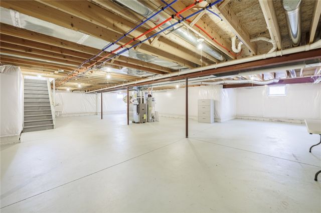 9 Abbotswood Crescent, Penfield, NY 14526