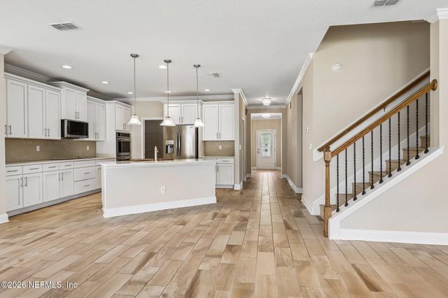 280 QUEEN VICTORIA Avenue, Jacksonville, FL 32259