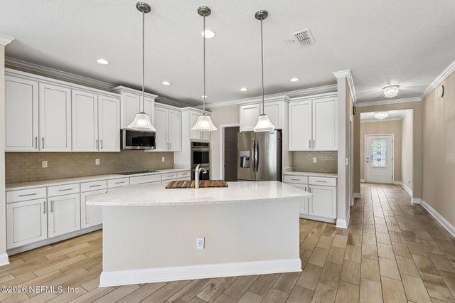 280 QUEEN VICTORIA Avenue, Jacksonville, FL 32259