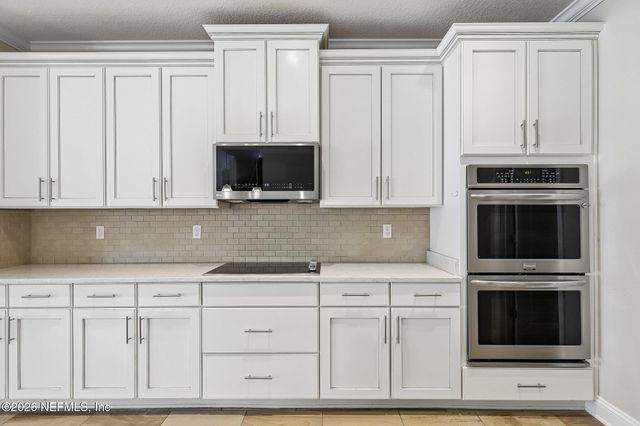 280 QUEEN VICTORIA Avenue, Jacksonville, FL 32259