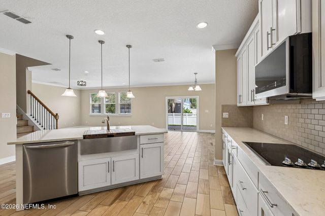 280 QUEEN VICTORIA Avenue, Jacksonville, FL 32259