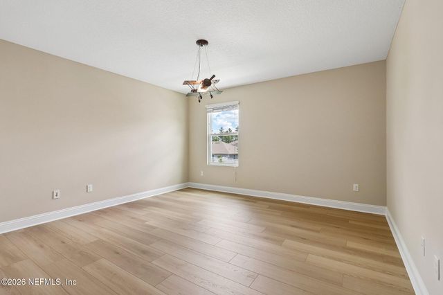 280 QUEEN VICTORIA Avenue, Jacksonville, FL 32259