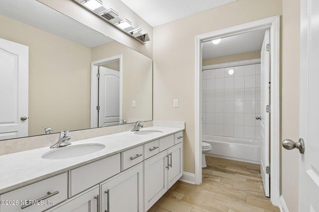 280 QUEEN VICTORIA Avenue, Jacksonville, FL 32259