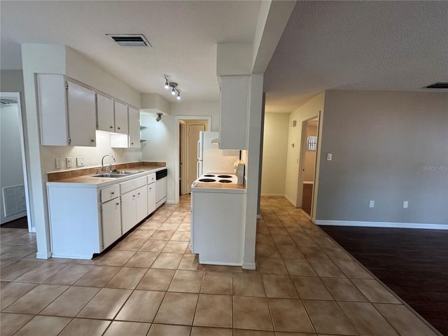 623 RUGBY STREET, Orlando, FL 32804