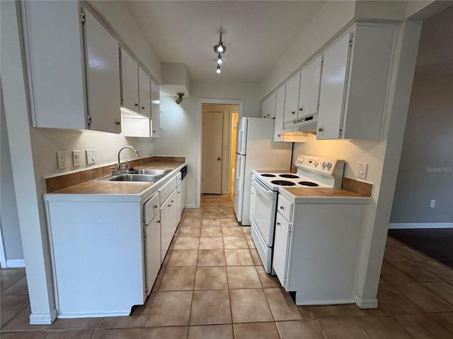 623 RUGBY STREET, Orlando, FL 32804