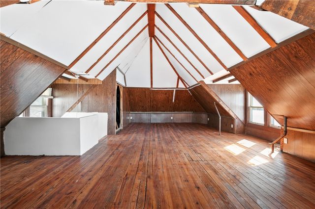 301 N Monroe St, City Of But Ne, PA 16001