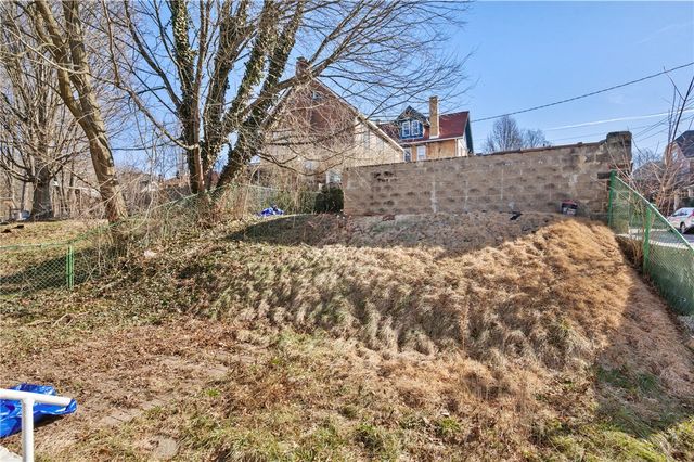 301 N Monroe St, City Of But Ne, PA 16001