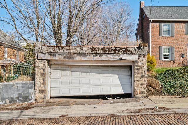 301 N Monroe St, City Of But Ne, PA 16001