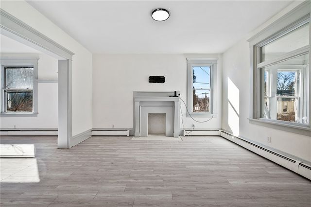 301 N Monroe St, City Of But Ne, PA 16001