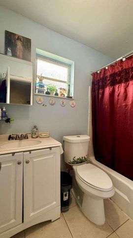 280 NE 40th Court, Oakland Park, FL 33334