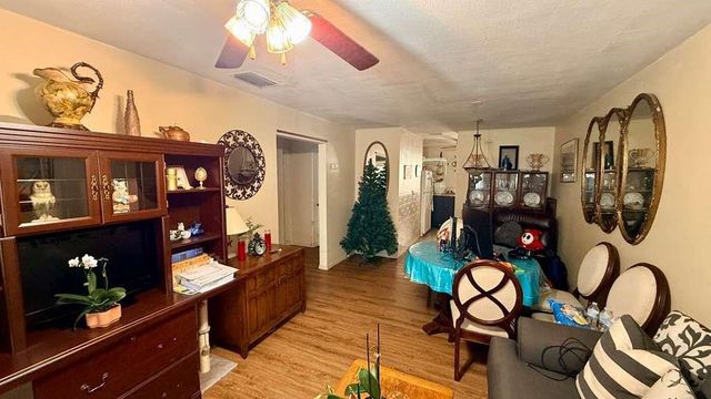 280 NE 40th Court, Oakland Park, FL 33334